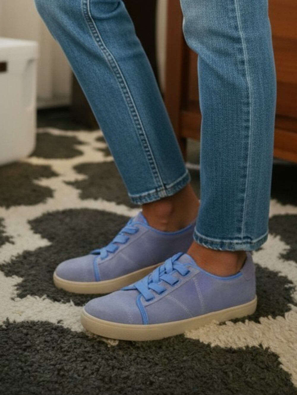 Vionic Jean Suede Sneaker Periwinkle Blue Sz 6.5 SH9